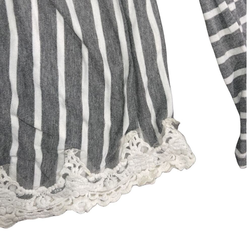 Wall Flowers Striped Boho Crochet Lace Hem Peplum Blouse Size Medium Artsy - Picture 4 of 5